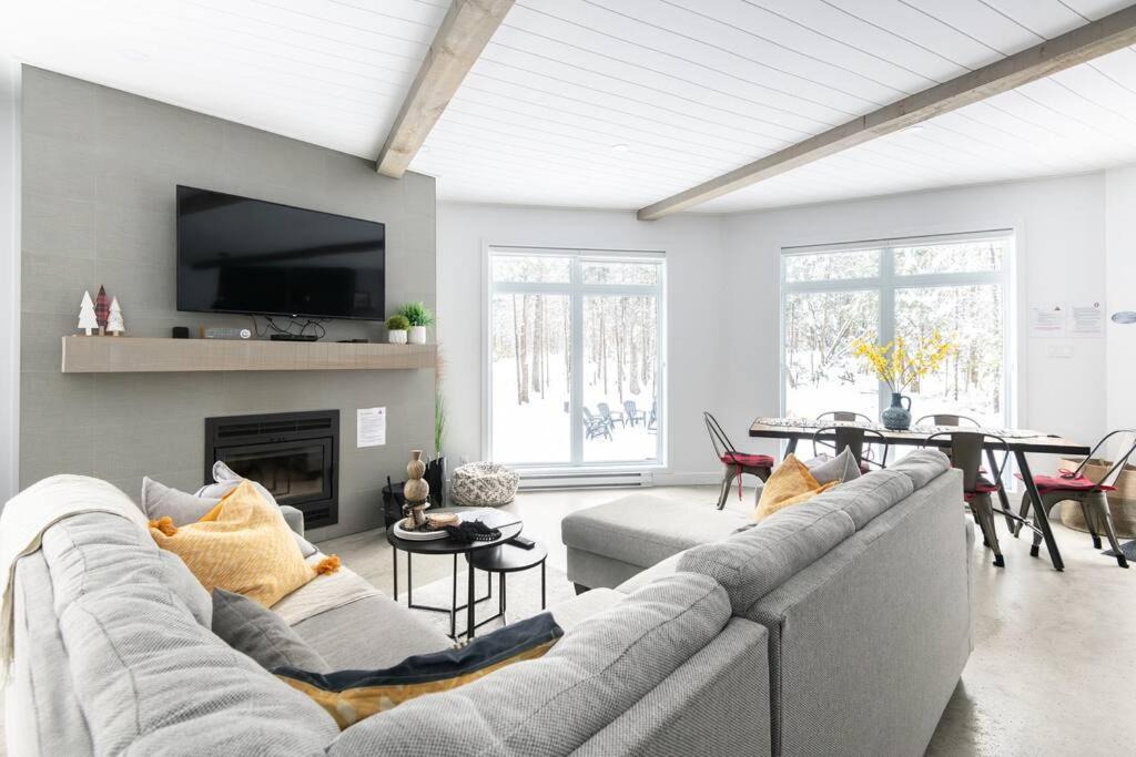 Photo of Livingroom in Chertsey