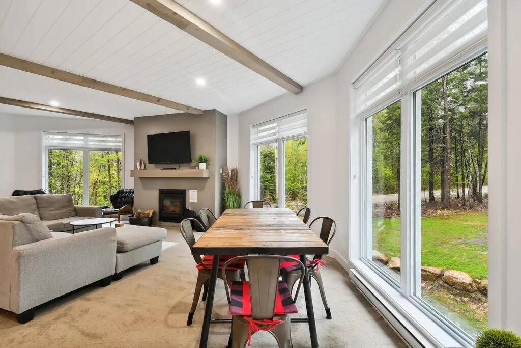 Photo of Livingroom in Chertsey
