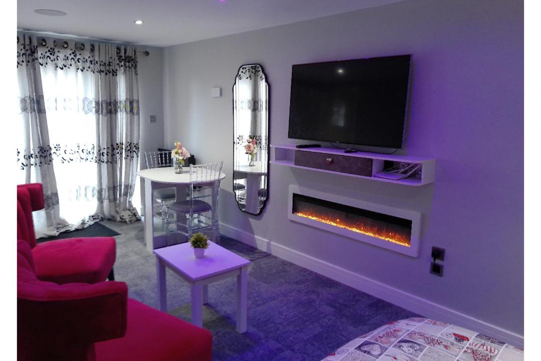 Photo of Livingroom in Bletchley