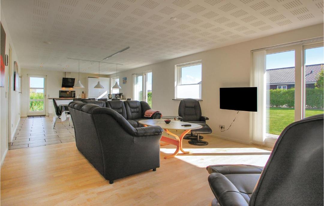 Photo of Others in Flovt Strand