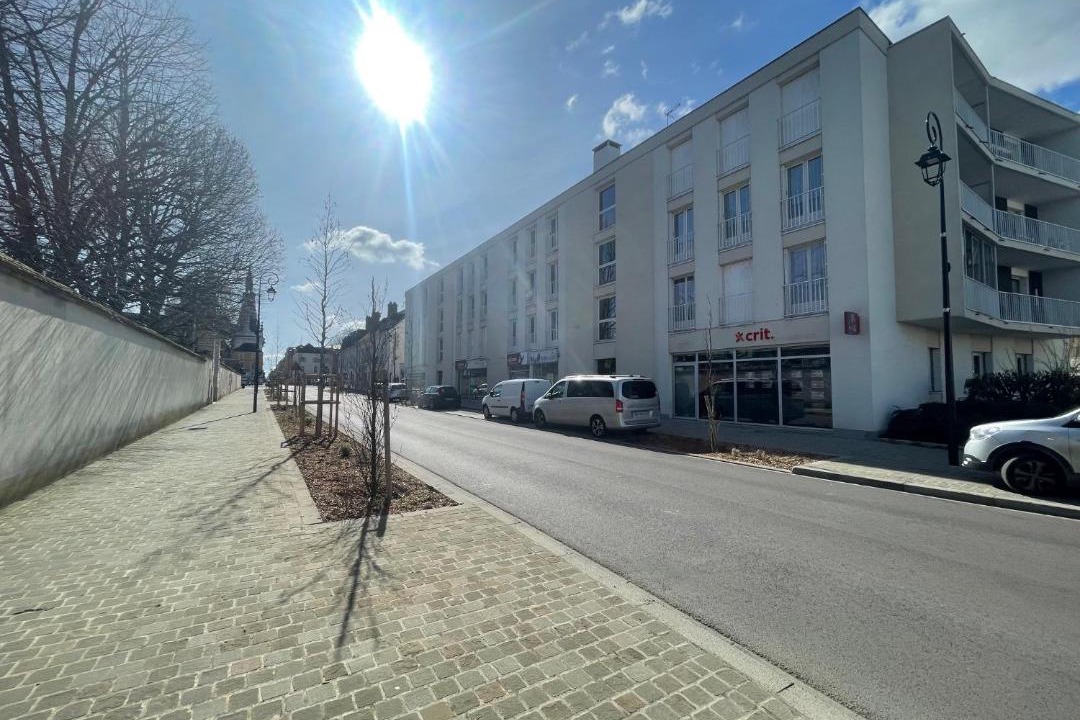 Photo of Others in Sens