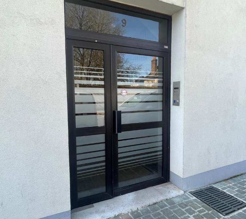 Photo of Others in Sens