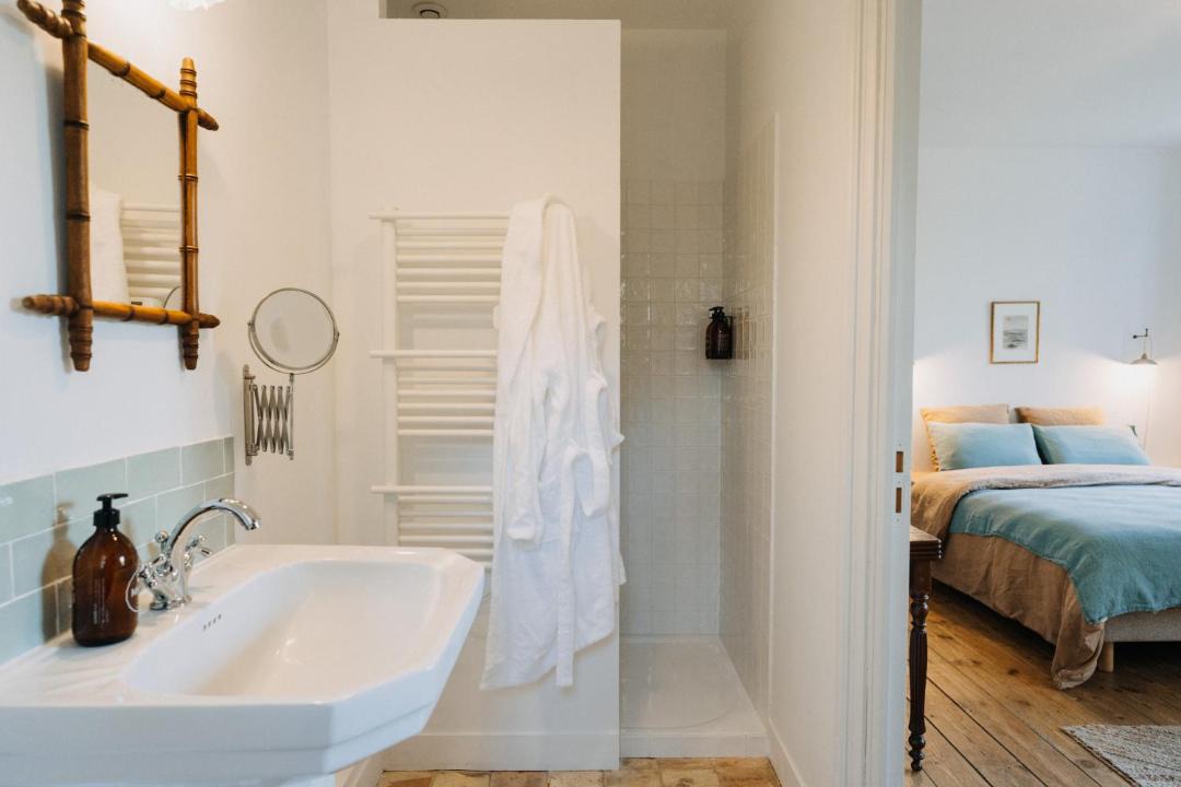 Photo of Others in Bernieres-sur-Mer