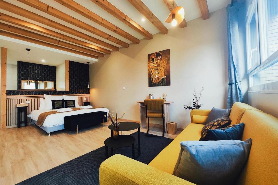 Photo of Others in Etaules