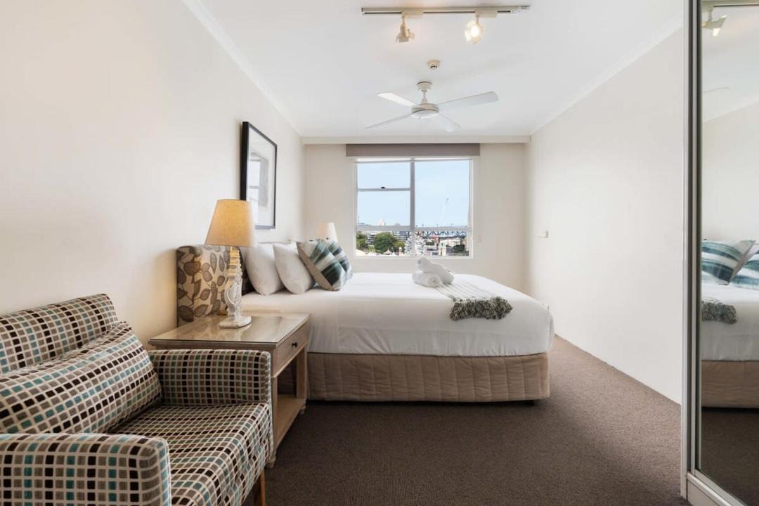 Photo of Others in McMahons Point