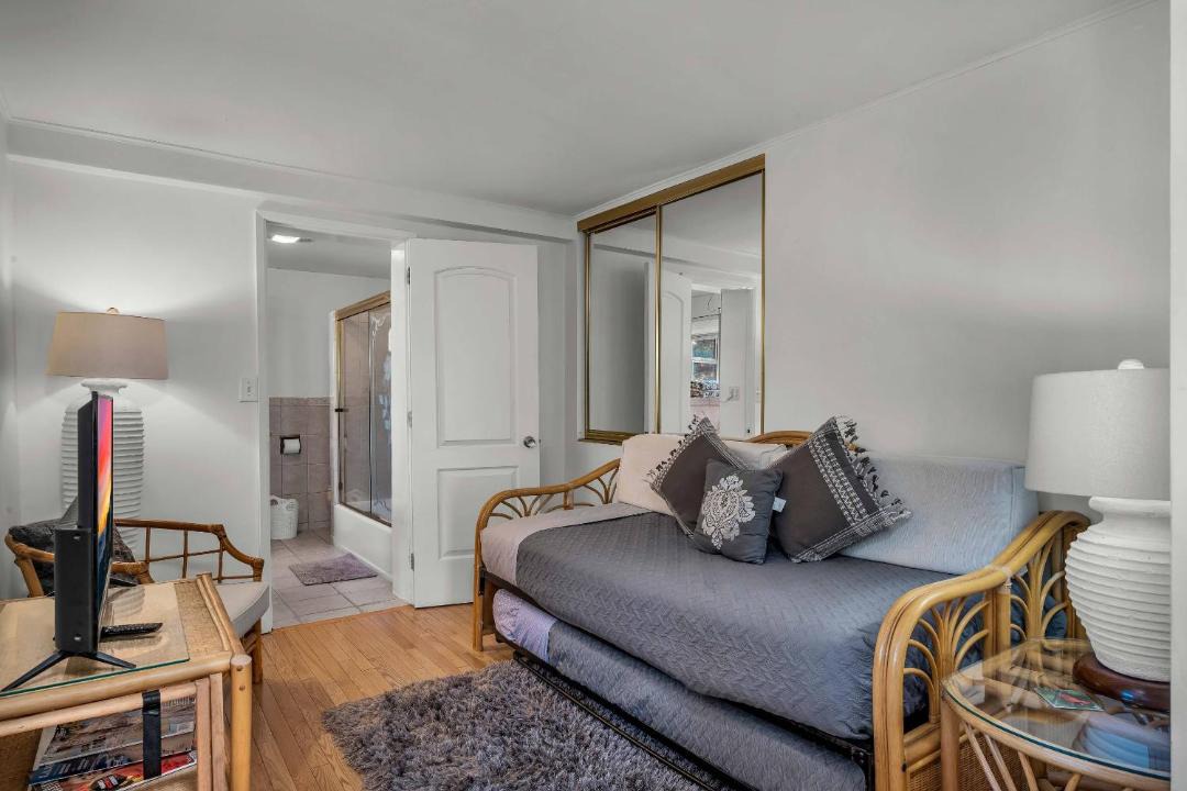 Photo of Bedroom in Hollywoodland