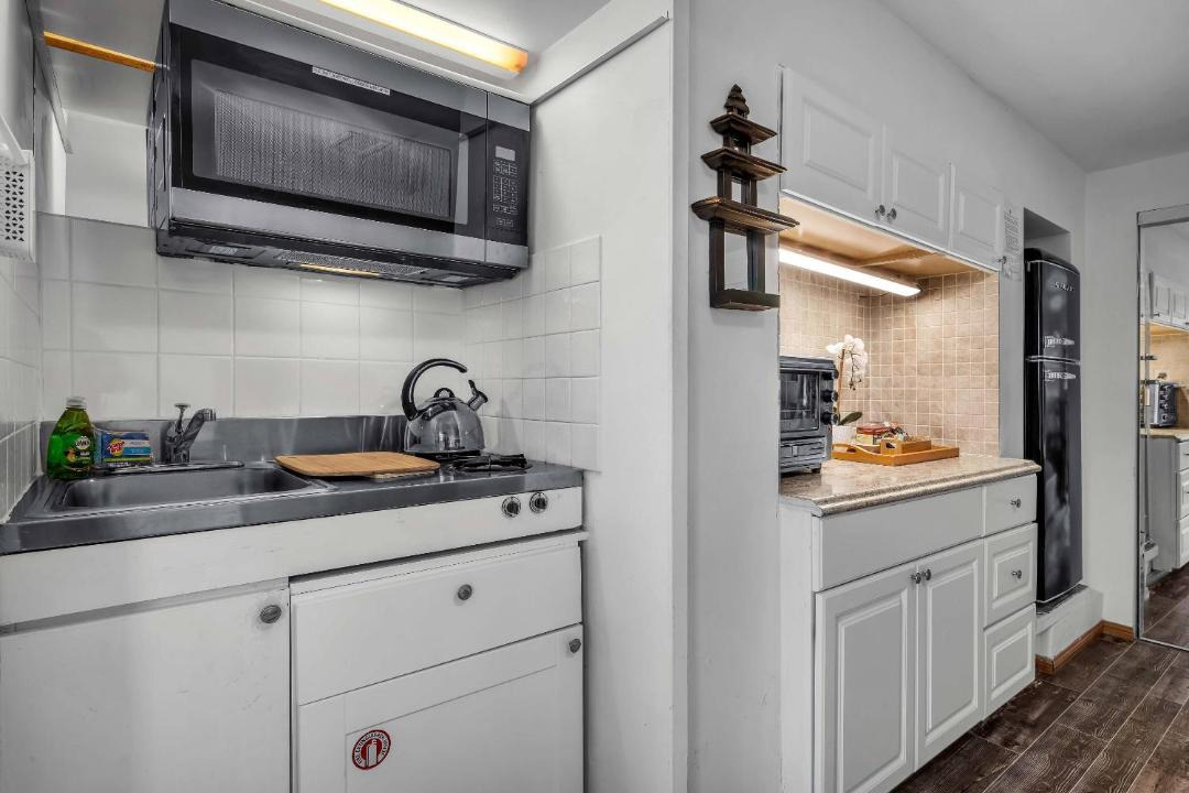 Photo of Kitchen in Hollywoodland