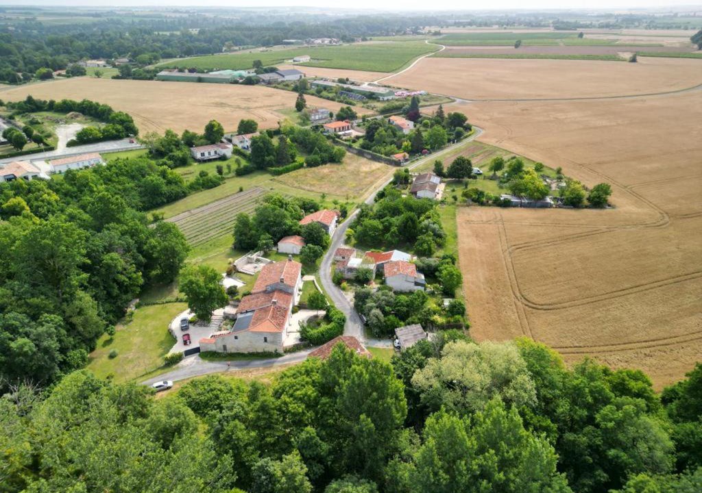 Photo of Others in Courcoury