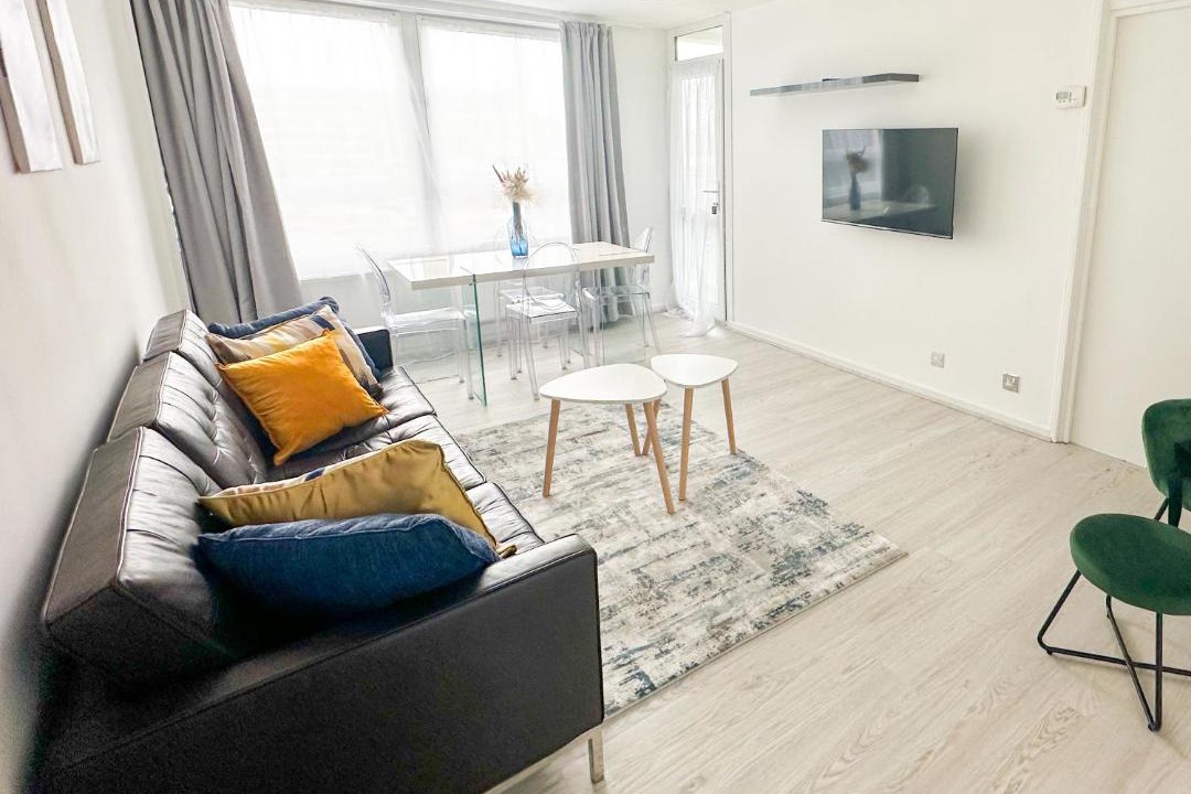 Photo of Others in De Beauvoir