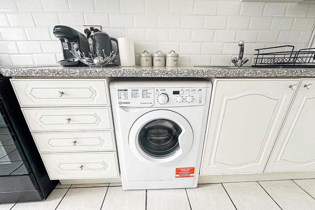 Photo of Others in De Beauvoir