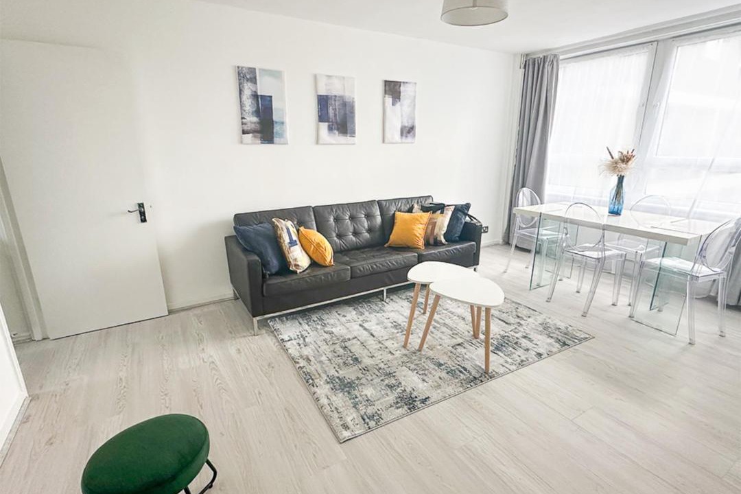 Photo of Others in De Beauvoir