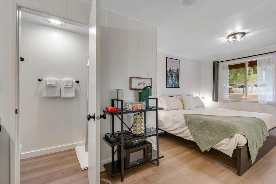 Photo of Bedroom in Quilcene