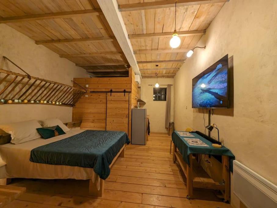 Photo of Others in Perouges