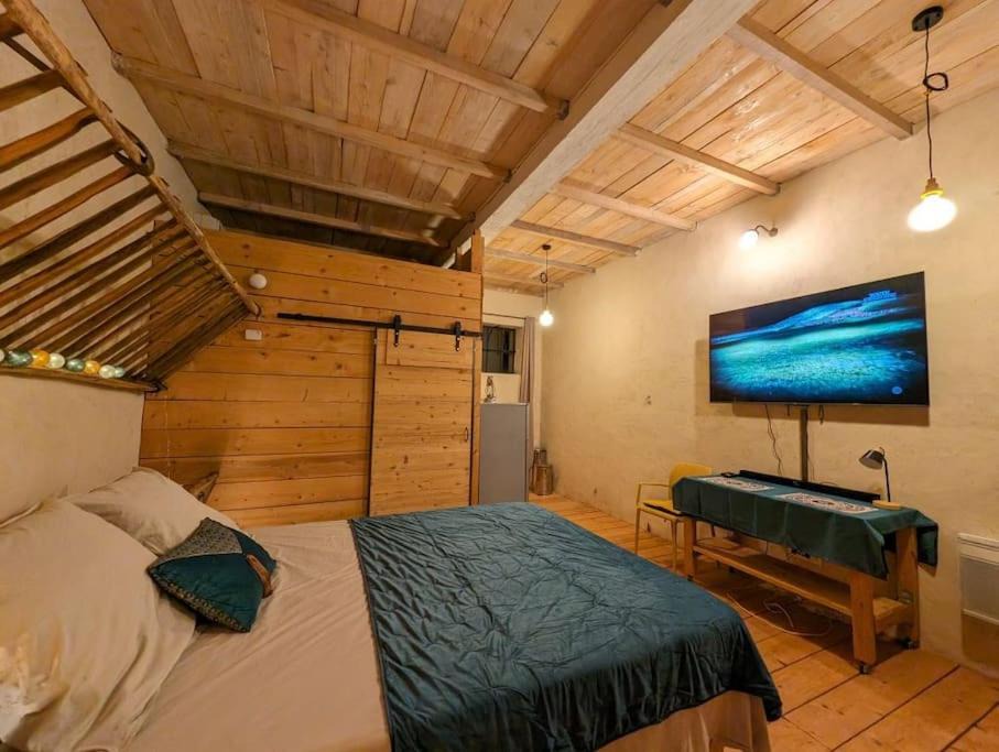 Photo of Others in Perouges