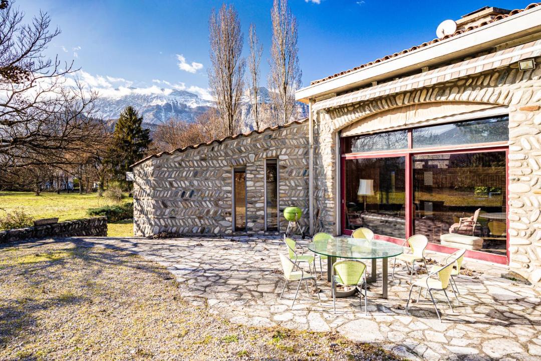 Photo of Others in Vif