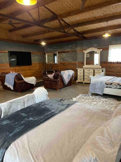 Photo of Others in Canadian