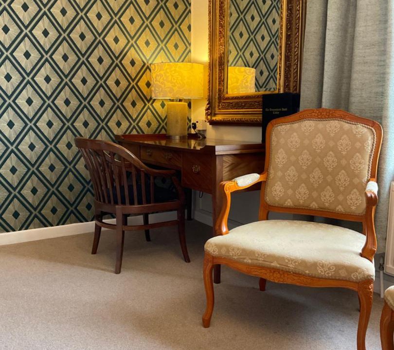 Photo of Others in Mortimer West End