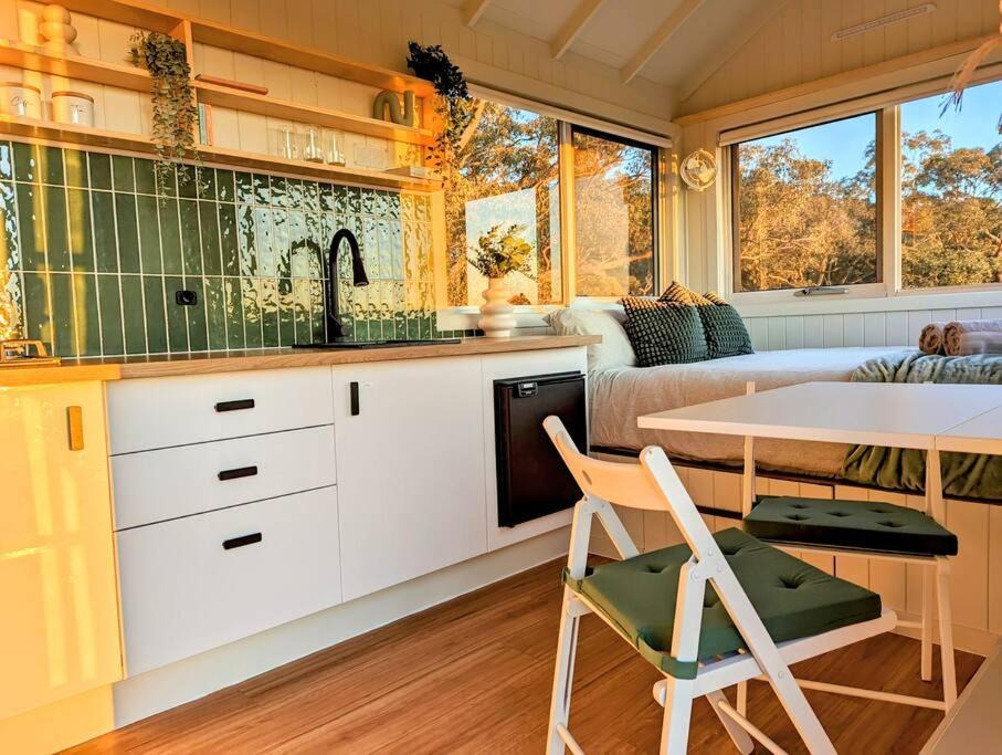 Photo of Others in Metcalfe