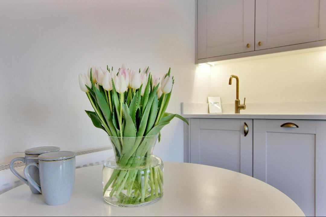 Photo of Others in Lee