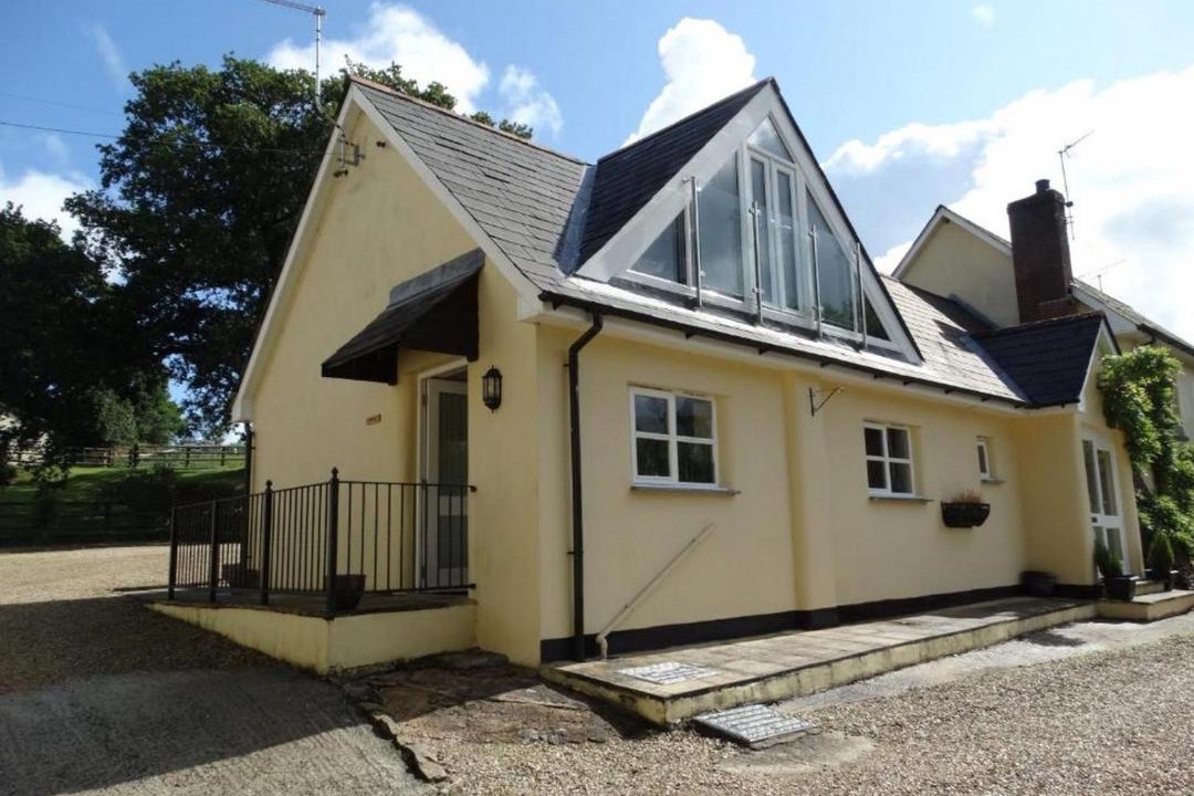 Photo of Others in Broadwoodkelly