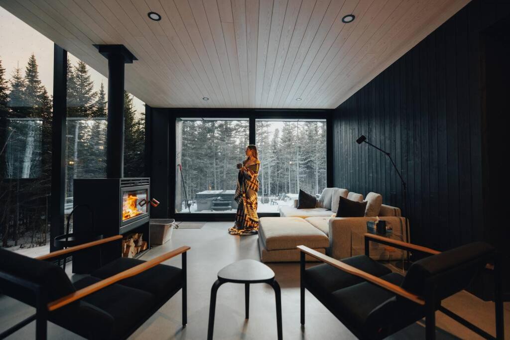 Photo of Livingroom in Petite-Riviere-Saint-Francois