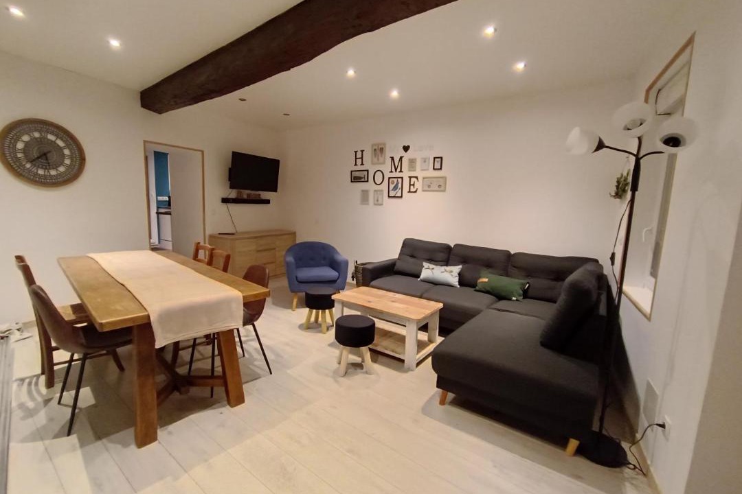 Photo of Others in Les Loges