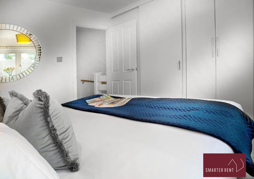 Photo of Others in West End