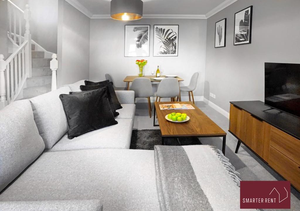 Photo of Livingroom in Knaphill