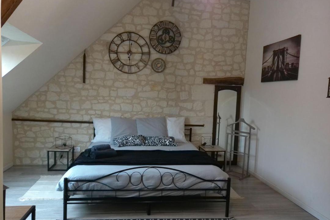 Photo of Others in Neuil