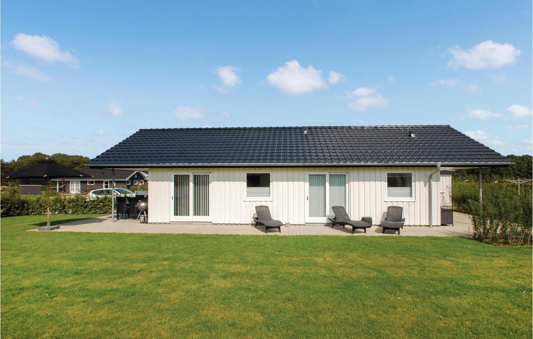 Photo of Others in Flovt Strand