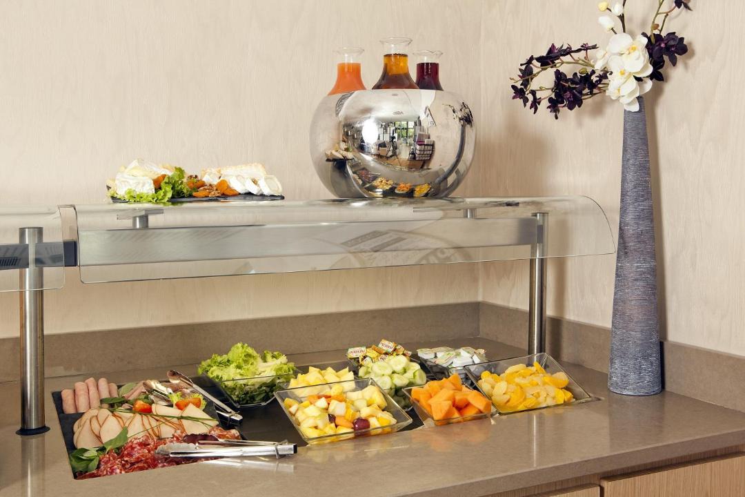 Photo of Kitchen in Center