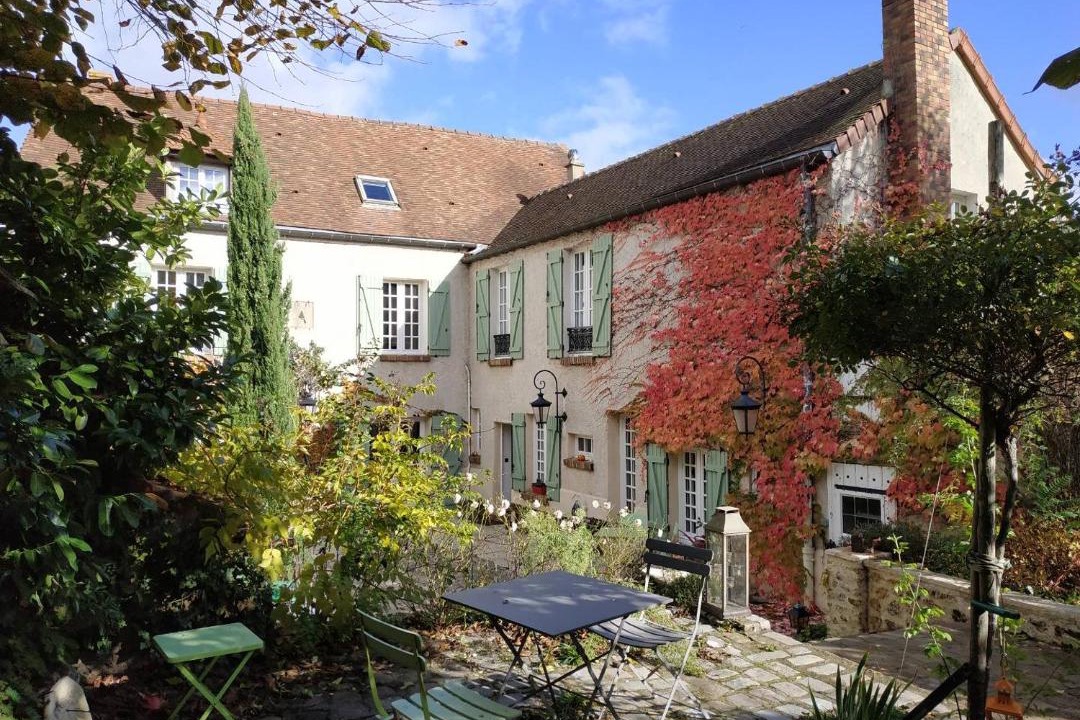 Photo of Others in Magny-les-Hameaux