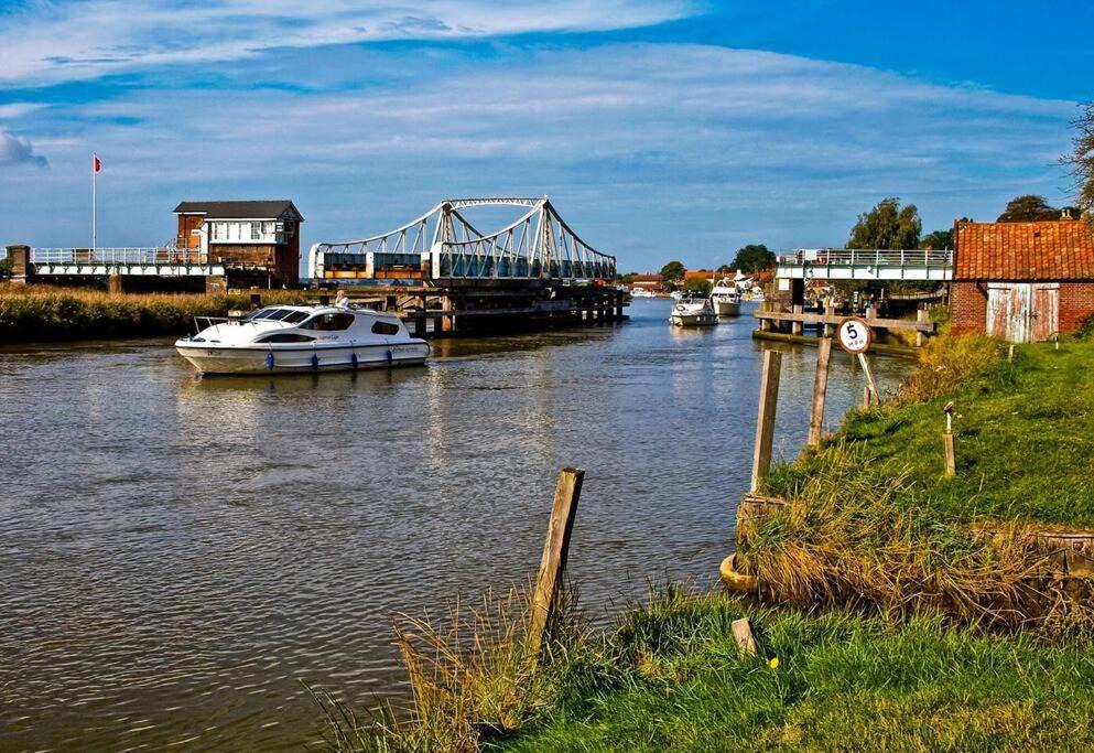 Photo of Others in Hopton