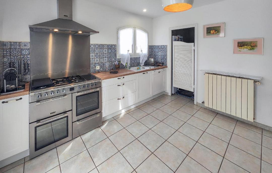 Photo of Kitchen in Caux