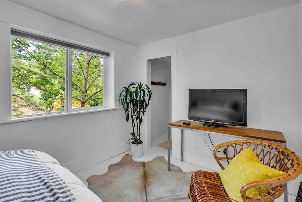 Photo of Others in Kellogg