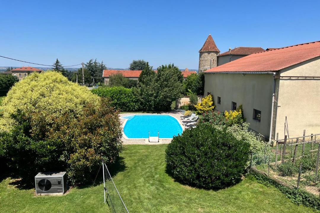 Photo of Others in Lens-Lestang