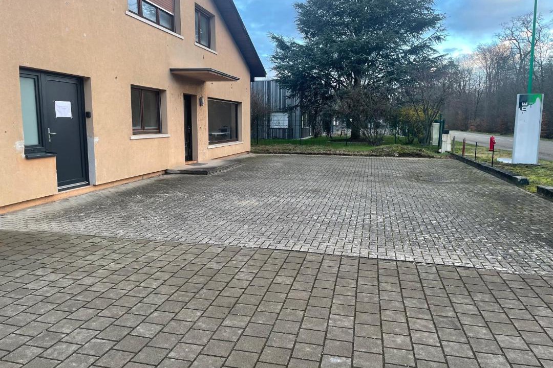 Photo of Others in Seltz