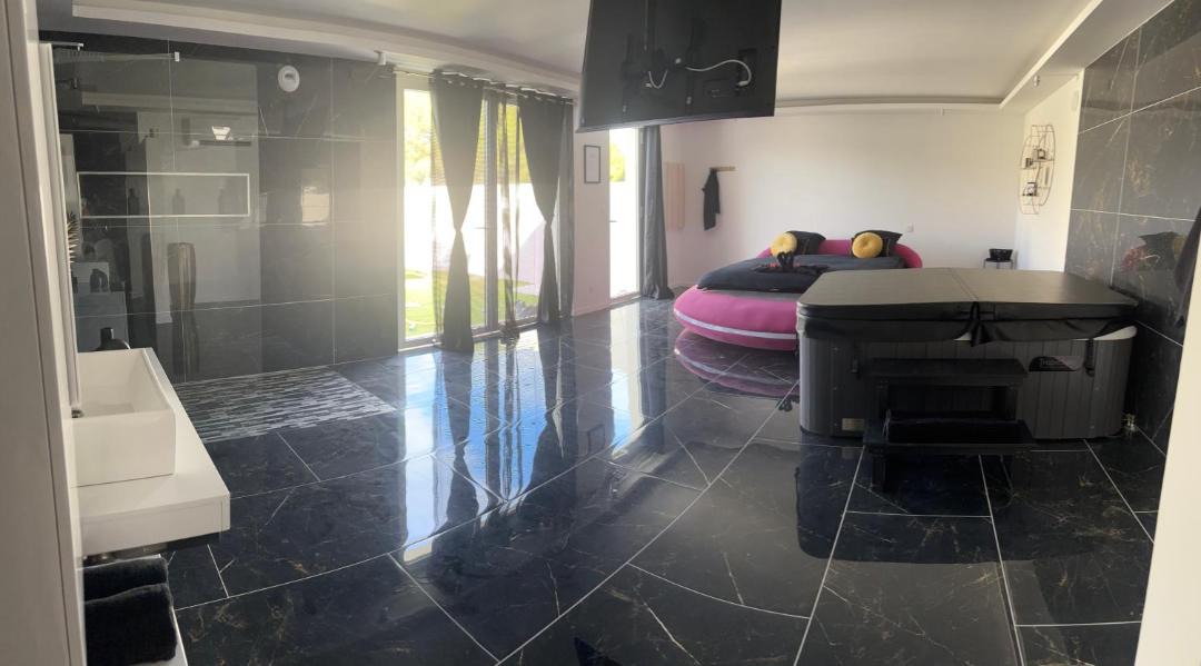 Photo of Others in Villetelle