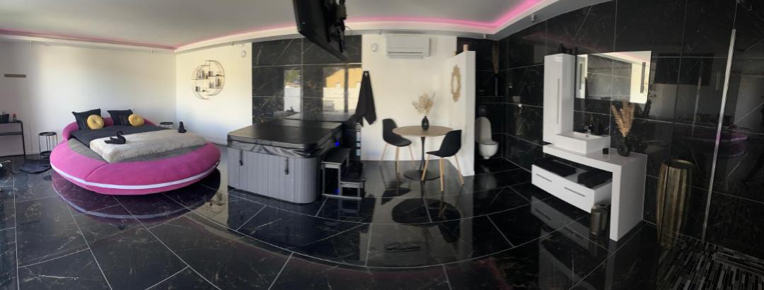 Photo of Others in Villetelle