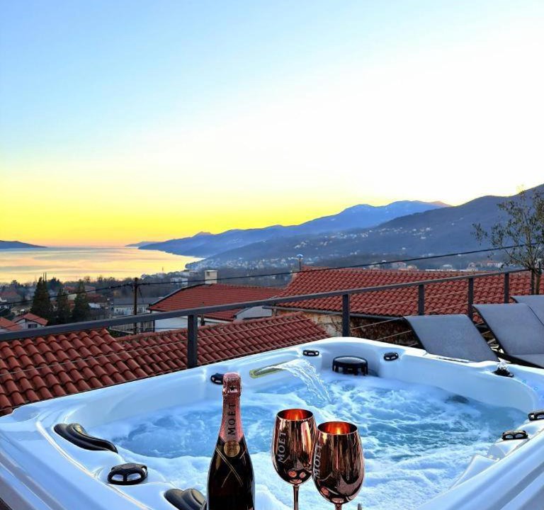 Photo of Patio Balcony in Trinajstici