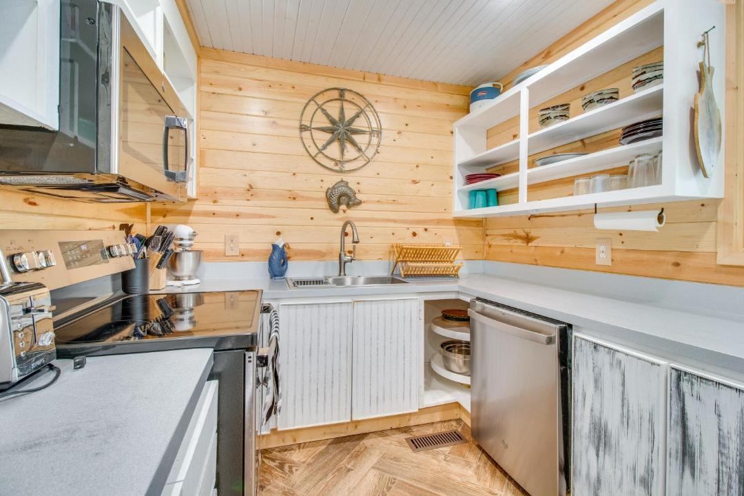 Photo of Kitchen in Elizabeth