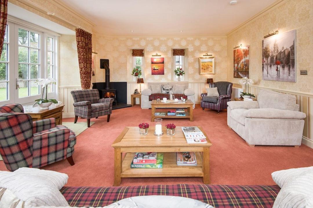 Photo of Others in Melrose