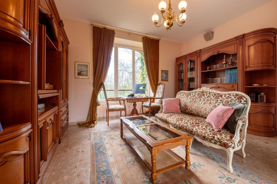 Photo of Others in Langoelan