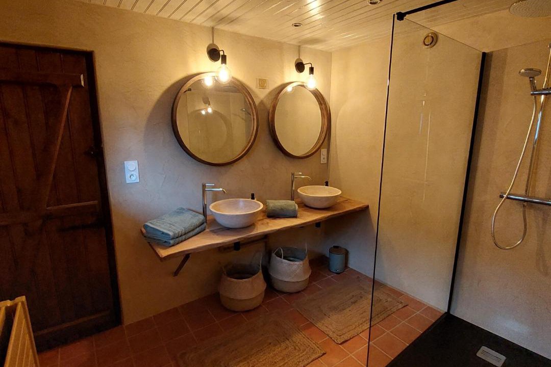 Photo of Bathroom in Payroux