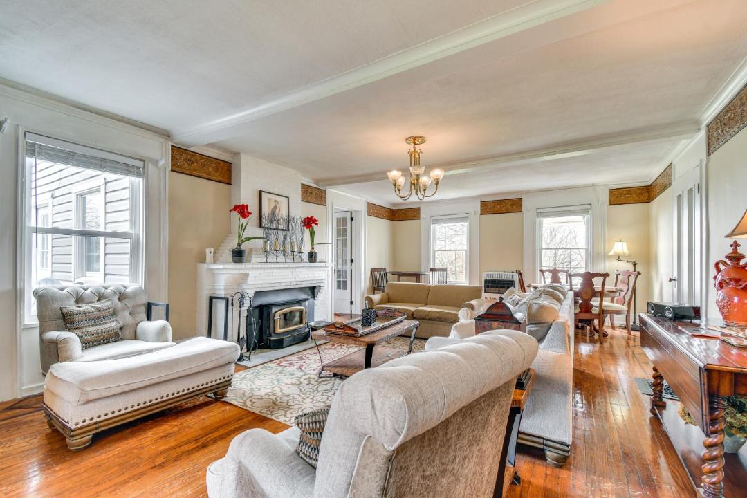 Photo of Others in Cayuga