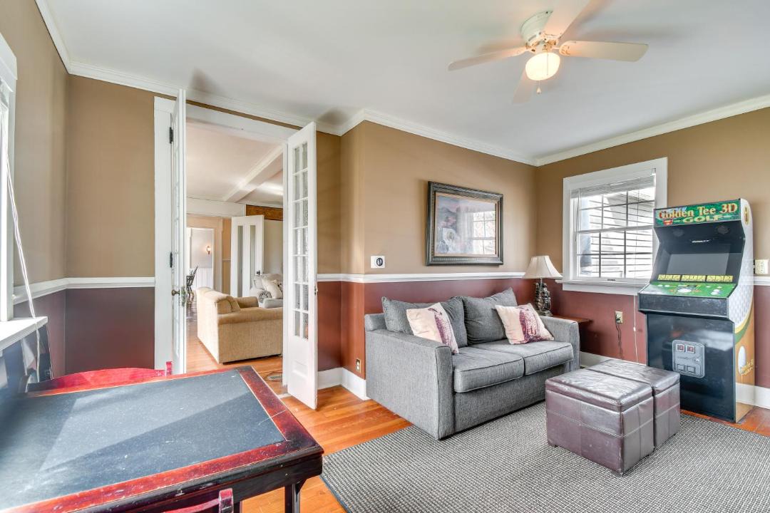 Photo of Others in Cayuga