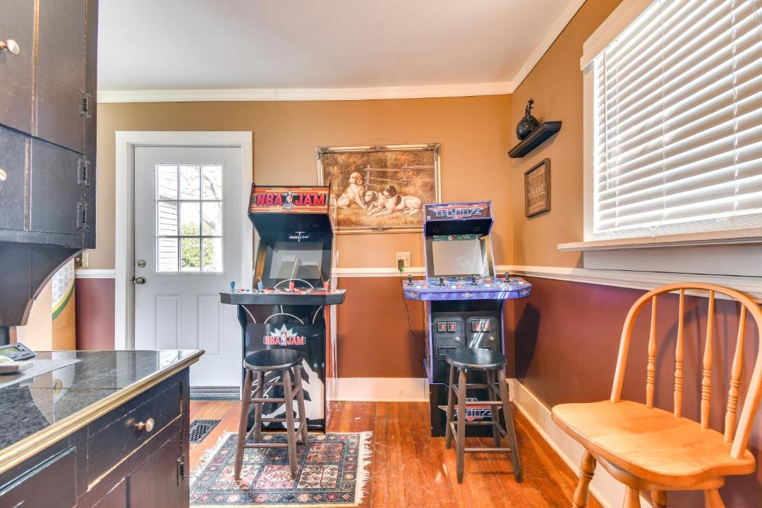 Photo of Others in Cayuga