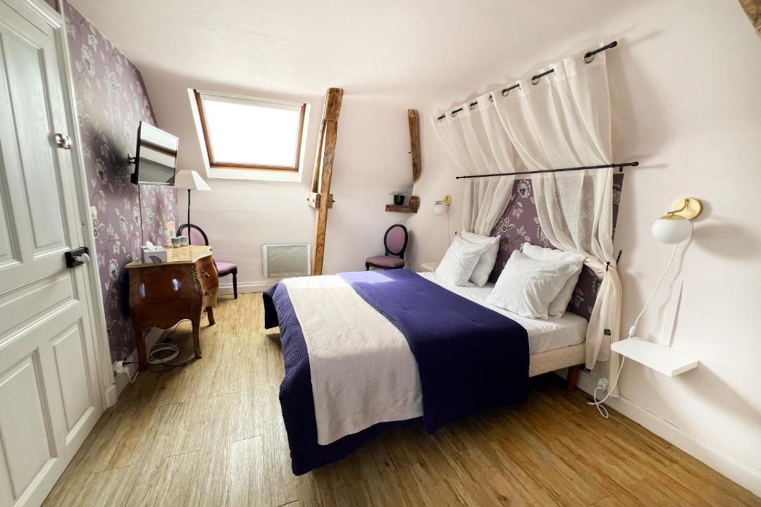 Photo of Others in Savigne-sur-Lathan