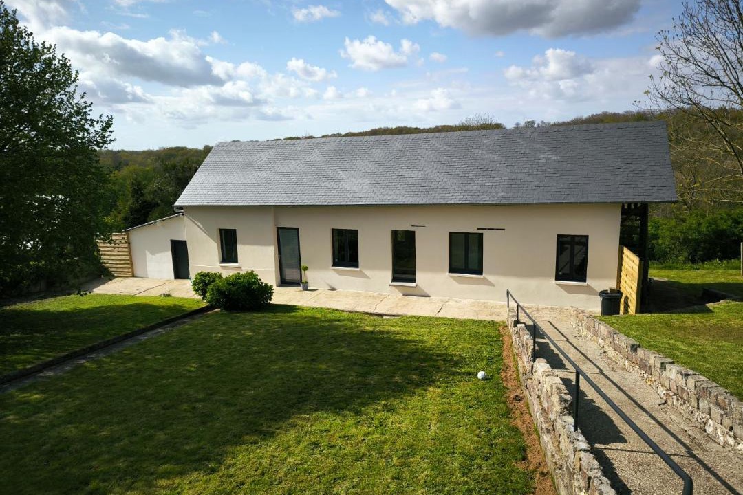 Photo of Others in Robertot