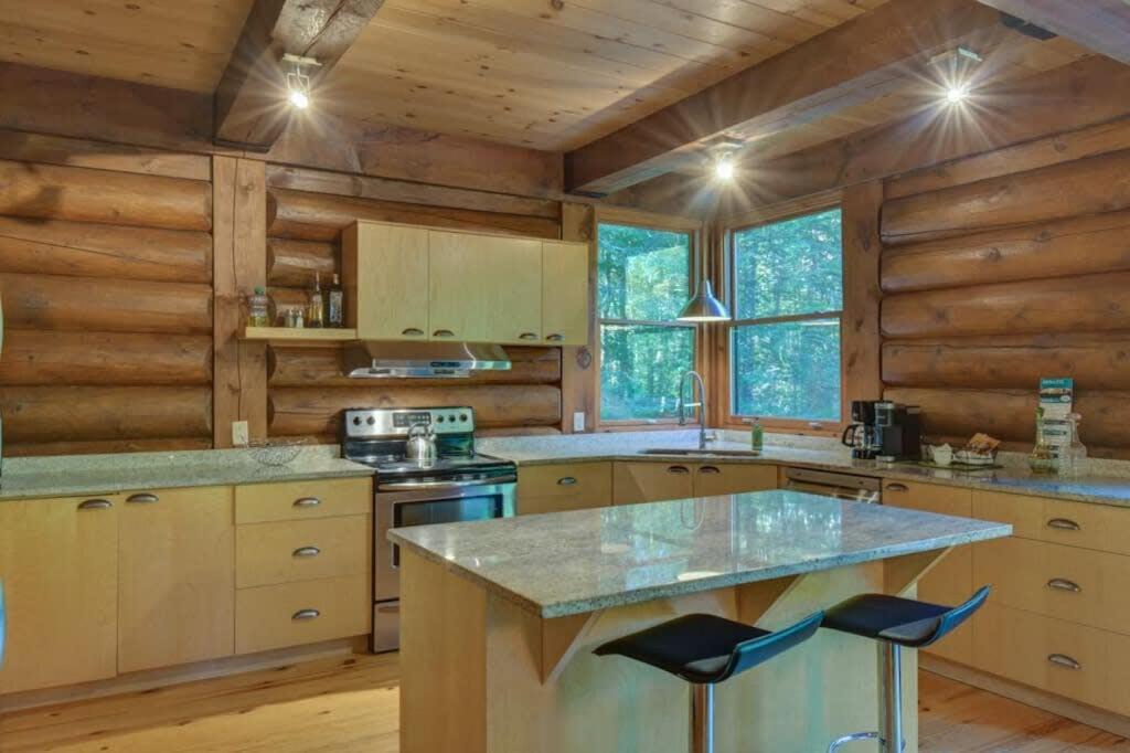 Photo of Kitchen in Lac Superieur Village